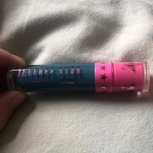 Jeffree Star liquid lipstick shade mermaid blood